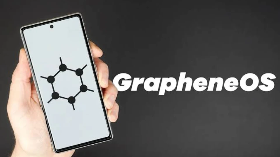 Мужчину обвинили после сброса телефона с GrapheneOS во время досмотра в аэропорту